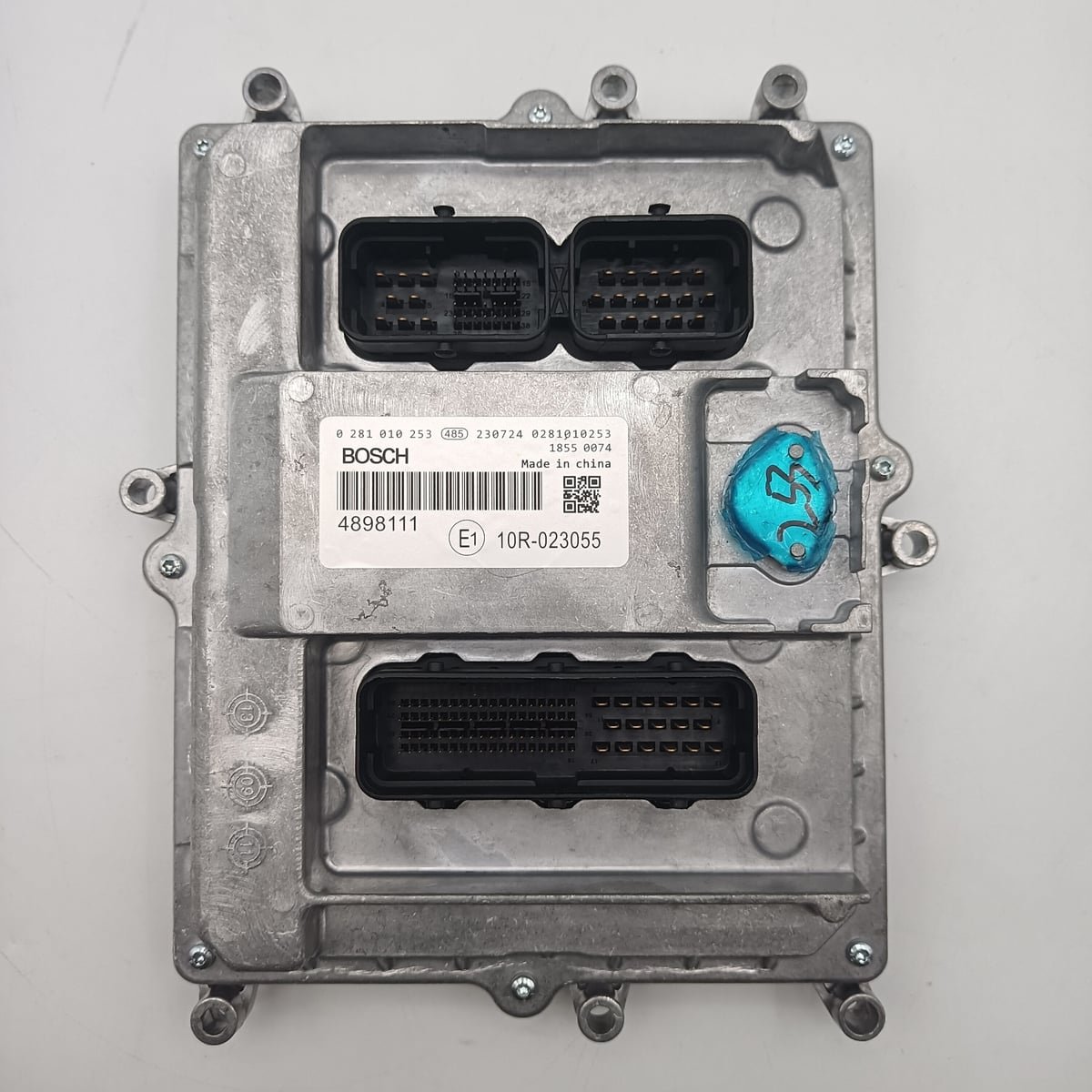 0281010253 Engine ECU Controller Computer Panel For BOSCH with Program ECM computer board ECU electronic control unit — detail view