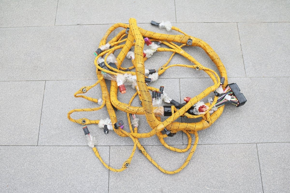 366-5697 CAT Truck Engine Caterpillar Start testing cable Harness — detail view