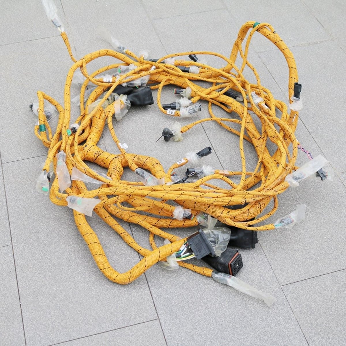 2584952 CAT Truck Engine Caterpillar Start Testing Cable — detail view